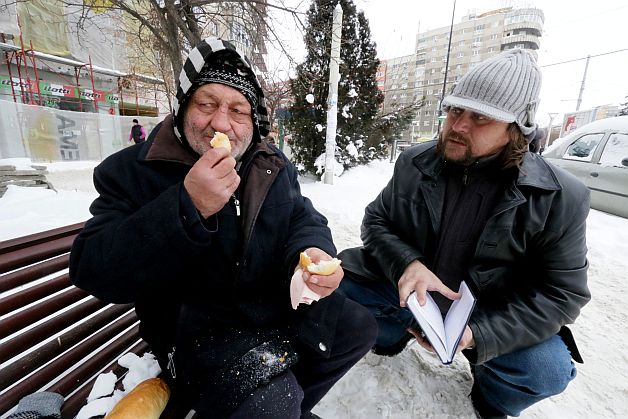 Cum e viața la -16 GRADE CELSIUS, pe STRĂZILE ÎNGHEȚATE BOCNĂ