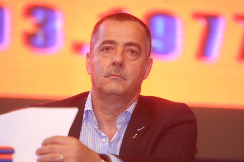 Deputatul PDL Cezar Preda şi-a dat demisia din toate funcţiile de partid: "Mă pot lupta cu Ponta, Udrea, Băsescu, dar nu pot să mă bat cu colegii"