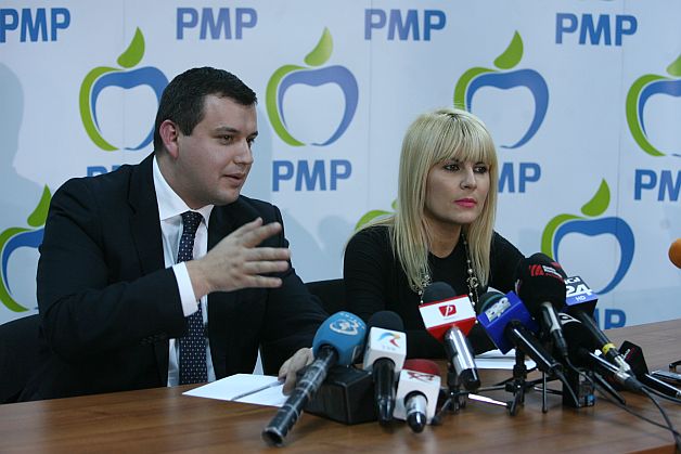 Elena Udrea: Cerem să ni se spună ce compromisuri va face Victor Ponta pentru a avea susţinerea UDMR
