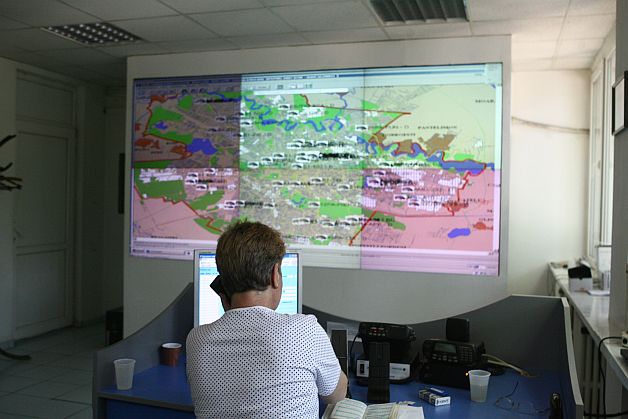 Frica de interceptări a politicienilor nu permite localizarea apelurilor primite la 112