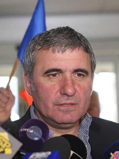 Gică Hagi şi-a serbat ziua ca în tinereţe