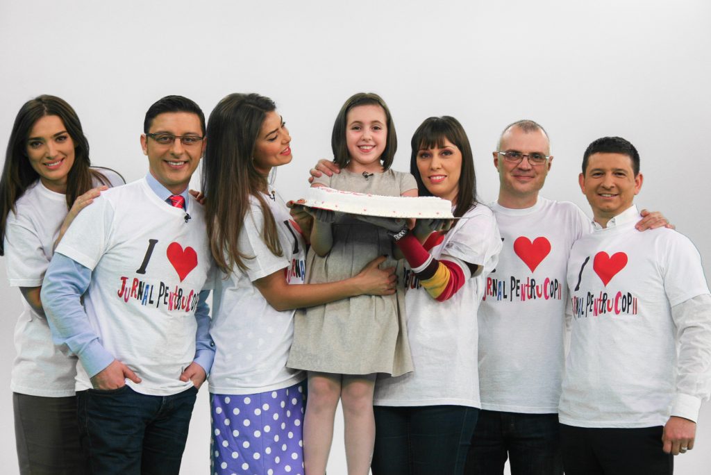 La numai 9 ani, cea mai tânără prezentatoare TV din România a bifat ediția cu numărul 200 a emisiunii „Jurnal pentru copii”
