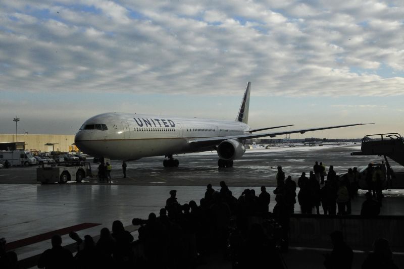 Mai multe persoane rănite, după ce un avion a traversat o zonă cu turbulenţe severe