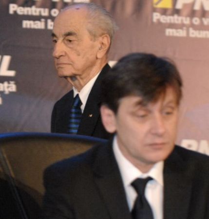 Mircea Ionescu Quintus: Ponta și Antonescu, "DOI COCOȘI TINERI și destul de înzestrați"