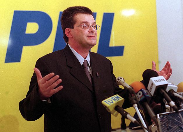 PNL îi dă replica lui Ponta: " Își imaginează că poate destabiliza unitatea Partidului Național Liberal"