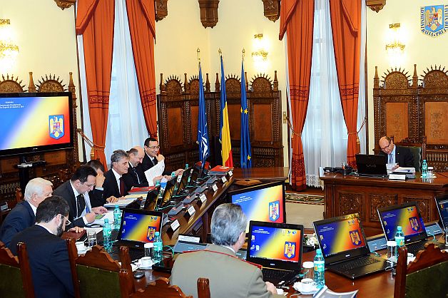 Ponta vrea să controleze personal STS