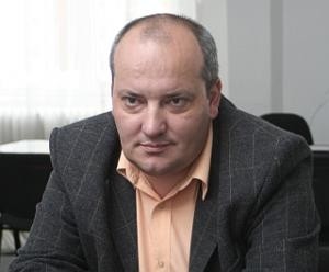 Purtător de cuvânt de la Protecţia Copilului, MESAJE OBSCENE pe Facebook la adresa unor vedete şi a unei fetiţe gravide