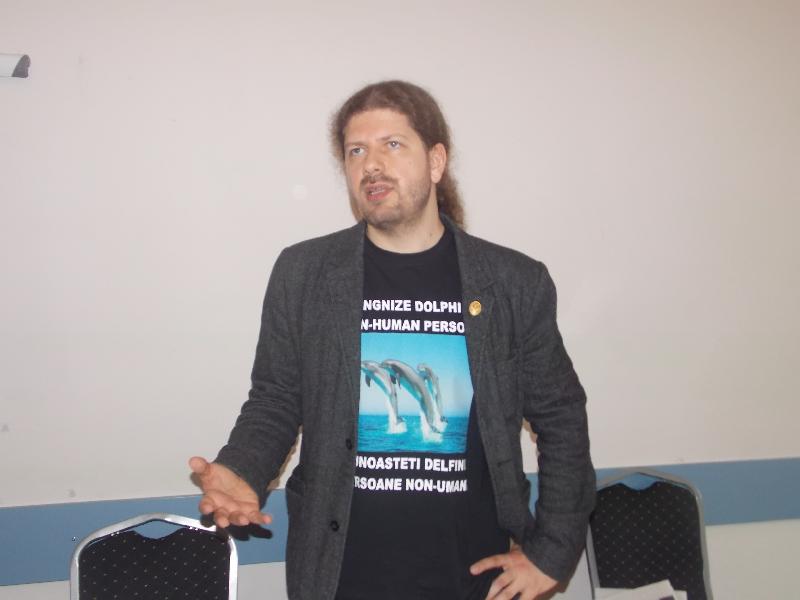 Remus Cernea cere înlocuirea disciplinei Religie cu Etica, în şcolile din România