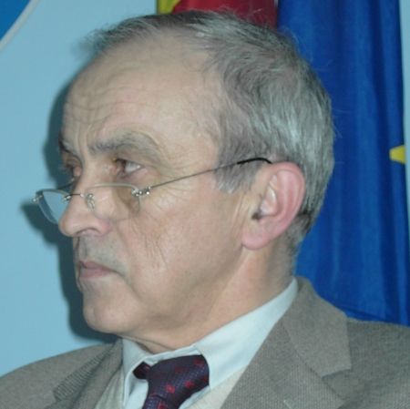 ŞPAGĂ DE UN MILION DE EURO. Kovesi cere Parlamentului ridicarea imunităţii deputatului PSD, Vlad Cosma. Baronul PSD de Prahova, Mircea Cosma, scos cu cătuşe la mâini din sediul DNA!