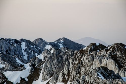 Turist rănit în Munţii Făgăraş. Salvamontiştii cer intervenţia unui elicopter SMURD