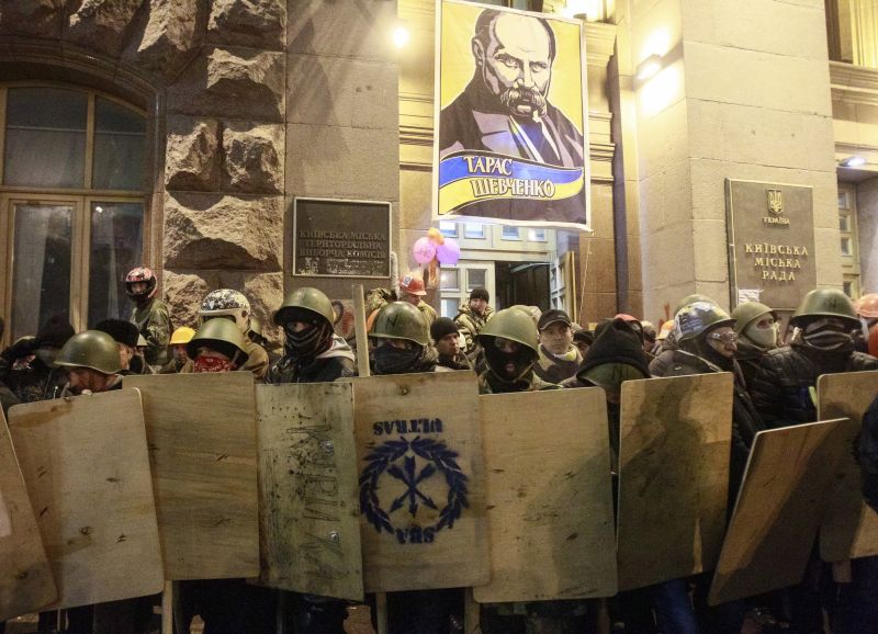 UCRAINA. Aproape 250 de protestatari, amnistiați, după evacuarea sediului Primăriei