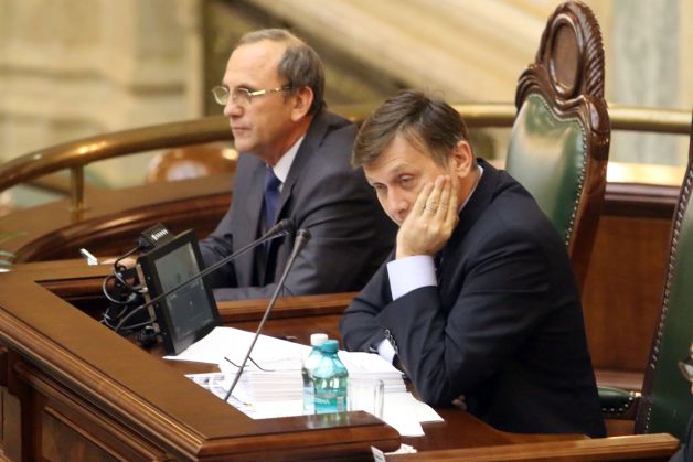 USD, la un vot distanță de a avea majoritatea și la Senat