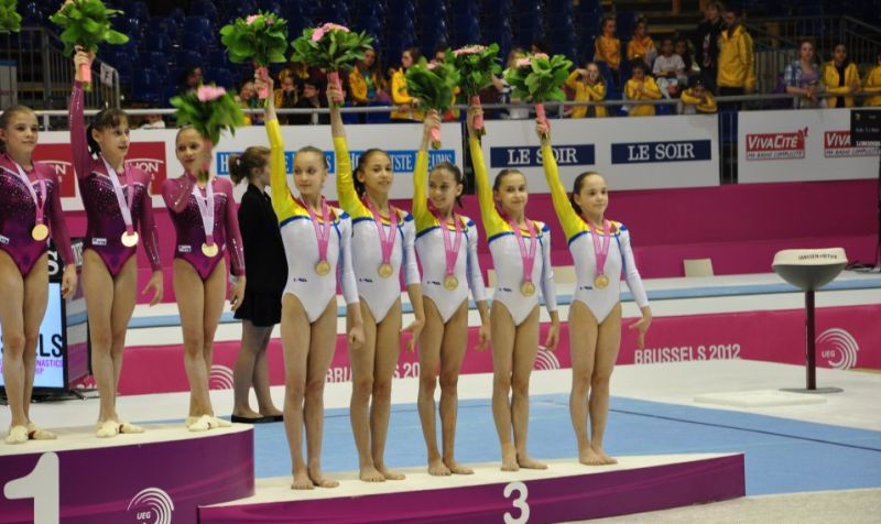 Andreea Munteanu, aur la bârnă și bronz la sol în Italia