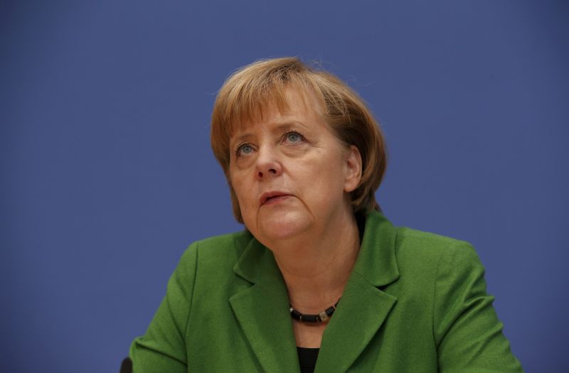 Angela Merkel: Alipirea Crimeei la Rusia este contrară ”dreptului internaţional"