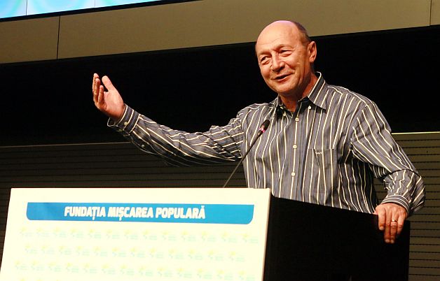 Băsescu cere PMP un rezultat cu două cifre la europarlamentare