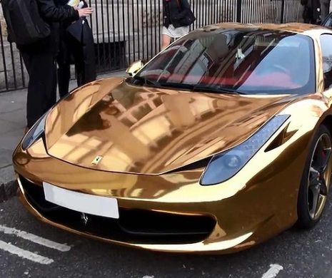 BOLIDUL de AUR. Un campion mondial la kickboxing a uimit pe străzile Londrei cu un Ferrari Spider | GALERIE FOTO