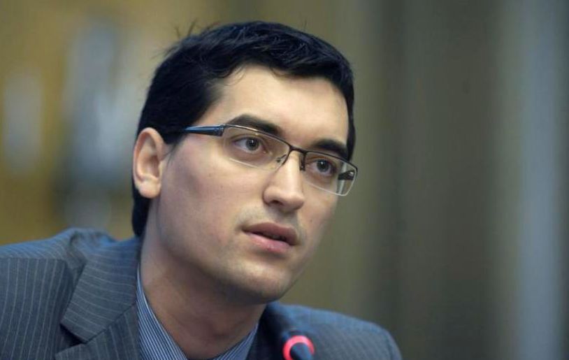 Burleanu, pus la zid: „Nu te-au votat oamenii ca să te duci la Roma să vorbești cu Ștefan Radu! Treaba ta e cu totul alta”