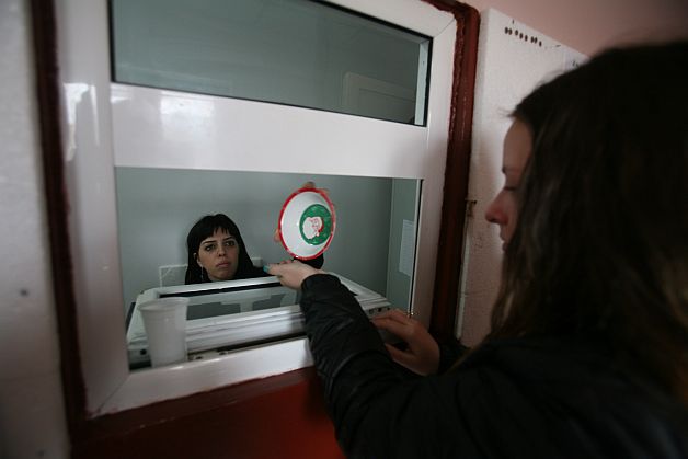 CAMPANIE EVZ. Etnobotanicele au produs MUTAȚII PERICULOASE: "Dacă la HEROINĂ eşti conştient, la legale eşti O LEGUMĂ"