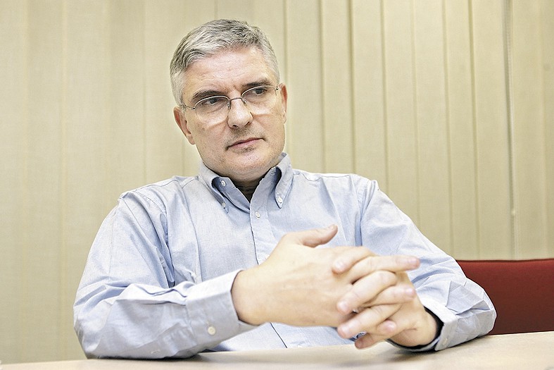 ”CARACATIȚA DIN ASIGURĂRI”. Daniel Dăianu, audiat la DNA în dosarul ”CARPATICA”