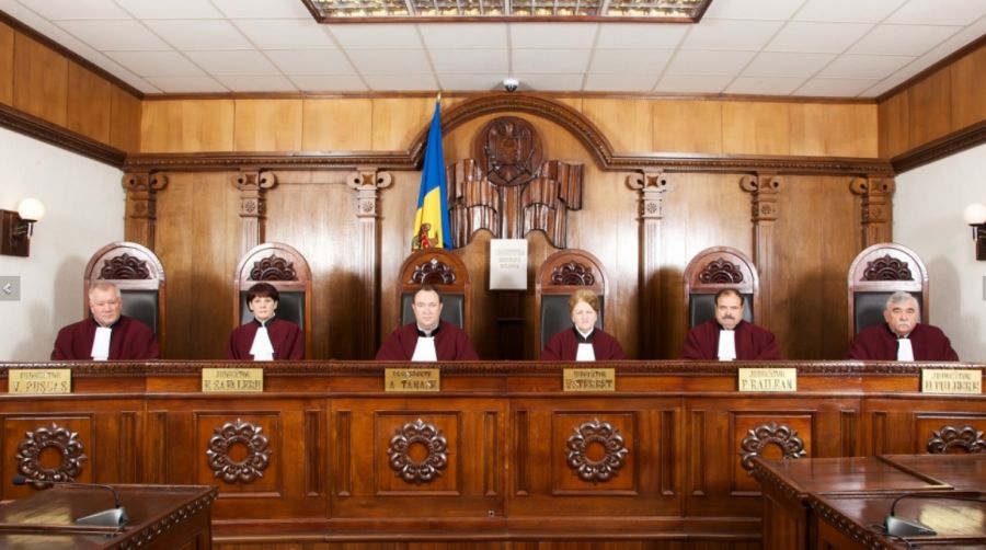 CCR a respins sesizarea președintelui Băsescu privind Legea energiei regenerabile