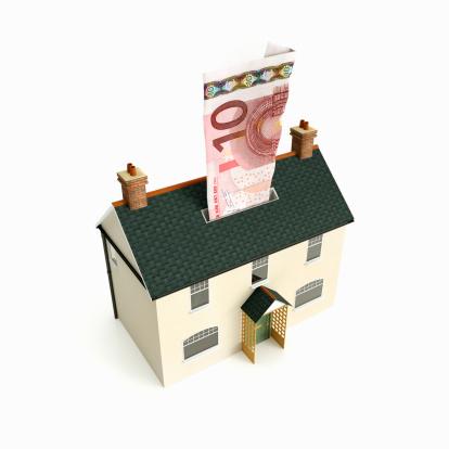 Cea mai ieftină garsonieră din cadrul Târgului Imobiliar a fost scoasă la vânzare. Cât costă locuinţă imobiliară