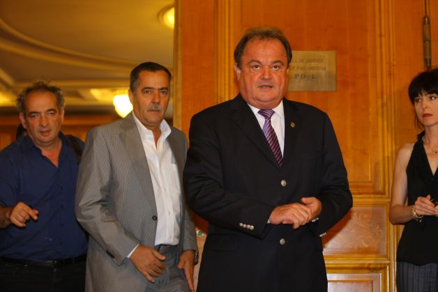 Cezar Preda spune că PMP „canibalizează” PDL. Liderii PMP îi cer SĂ SE BATĂ cu Ponta