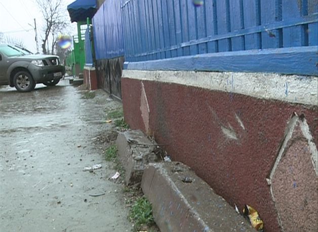 Clanurile MAFIOTE de proxeneţi s-au mutilat şi s-au călcat cu maşinile. Execuţie în stil Camorra