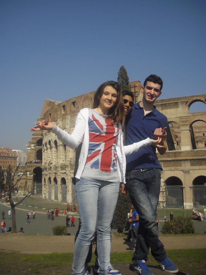 COPIII IMIGRANȚILOR revin în şcolile româneşti: "Italienii îmi ziceau: EȘTI ROMÂN, probabil eşti şi DEȘTEPT"