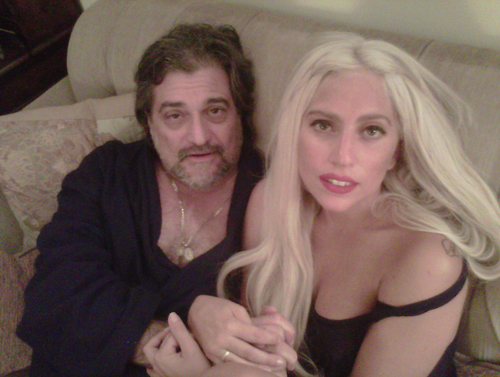 Cu ce se ocupă TATĂL lui Lady Gaga