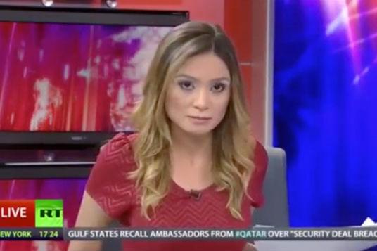 DEMISIE în direct. "Nu pot lucra pentru o televiziune finanţată de un guvern care iartă acţiunile lui Putin!" - VIDEO