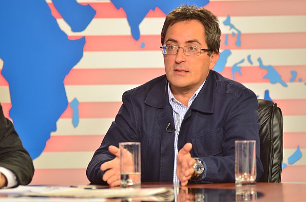 EVZ TV. Adrian Moraru: Singurul punct din programul de guvernare este: supravieţuim până la sfârşitul anului