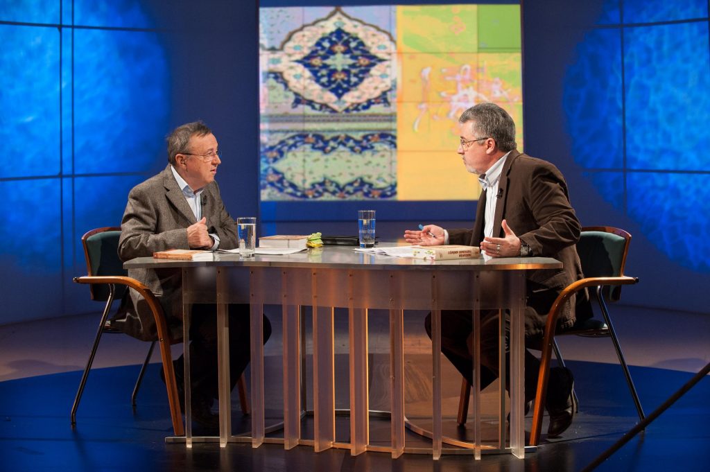 Ion Cristoiu continuă prezentarea „Enciclopediei propagandei româneşti”