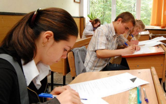Lecția unei eleve de clasa a XII-a pentru profesori: ”Știu că fericirea nu e o materie și nu doriți să predați așa ceva...”