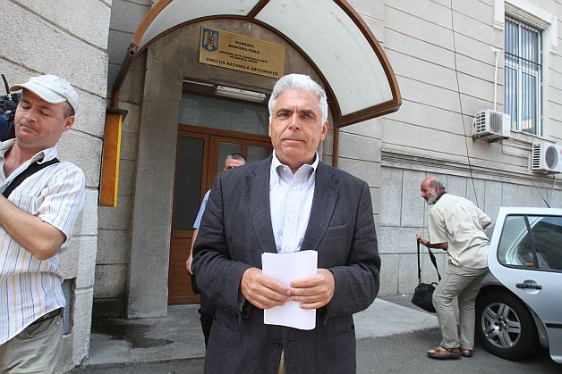 Nou termen în procesul de corupție al europarlamentarului Adrian Severin