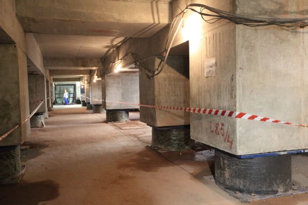 O clădire din BUCUREŞTI poate rezista la CEL MAI PUTERNIC CUTREMUR posibil în ROMÂNIA