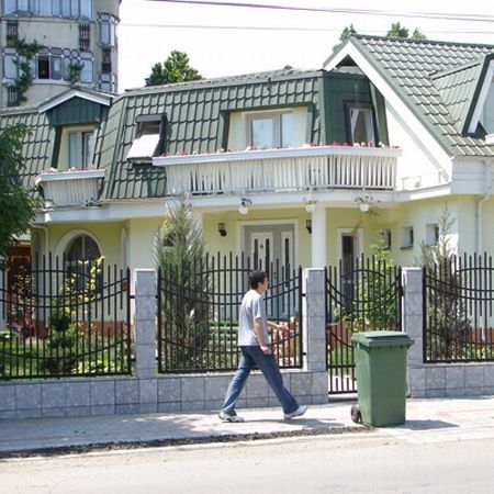 Pășcănenii au datorii de 5 milioane de lei la chirii și întreținere