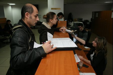 Peste 22 milioane de euro fonduri europene pentru achiziţia de echipamente şi programe IT