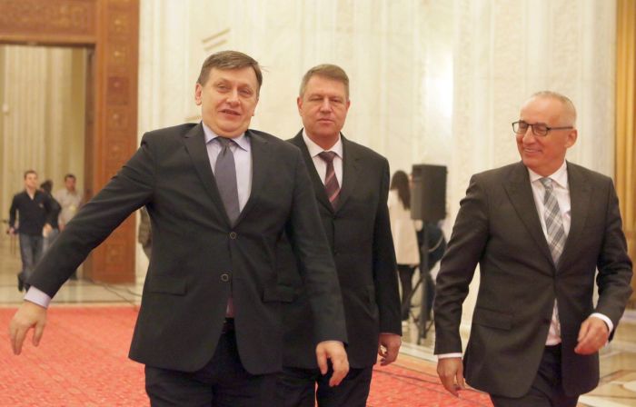 PNL a depus o propunere legislativă pentru reducerea CAS cu 5% și scutirea de impozit a profitului reinvestit