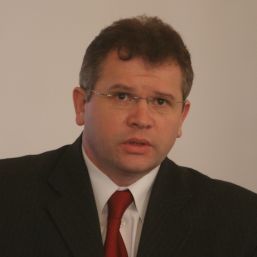 Ponta a semnat decizia prin care Ilie Botoş este numit secretar de stat la Ministerul de Interne