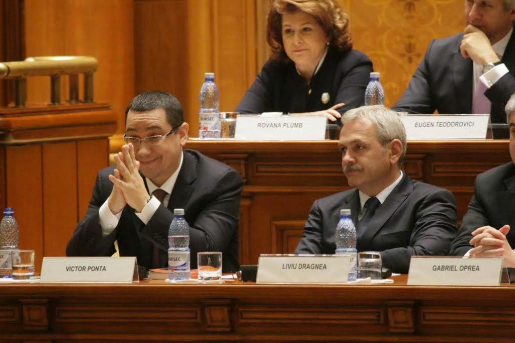 PONTA III și-a asumat răspunderea. Antonescu: Programul este diluat pe principiul „apă în vin”. Replica lui Ponta: „Nu mă pricep la șpriț”.