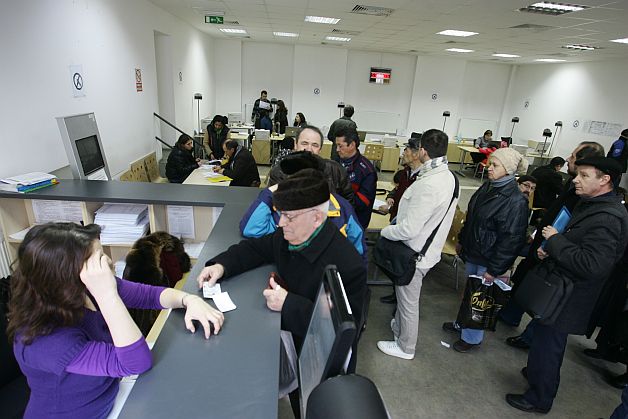 RAPORT: România, în TOPUL UE al țărilor cu cele mai mari taxe. Evaziunea este 14% din PIB si suntem in top la NEINCASAREA TVA. ÎN CE ŢĂRI nu există CAS