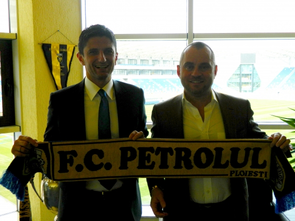 Răzvan Lucescu este oficial antrenorul Petrolului. „Am venit aici și datorită lui Mutu”