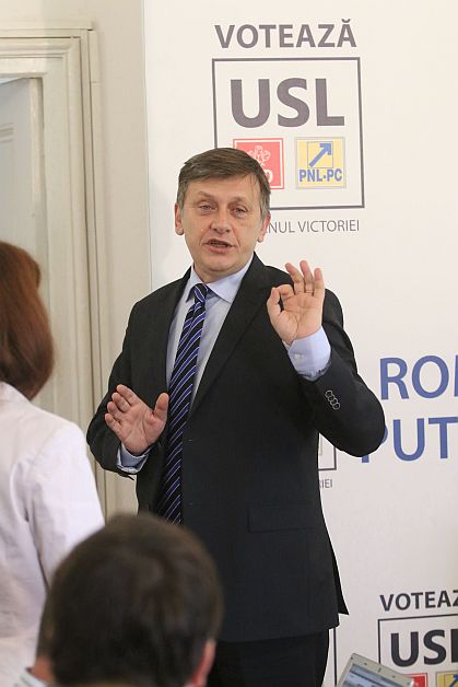 Senatul verifică o serie de cheltuieli aprobate de Crin Antonescu, pe vremea când acesta era președintele Senatului
