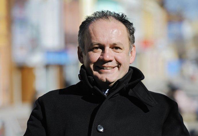 SLOVACIA. Un milionar filantrop a câștigat alegerile prezidențiale, devansându-l pe premierul social-democrat