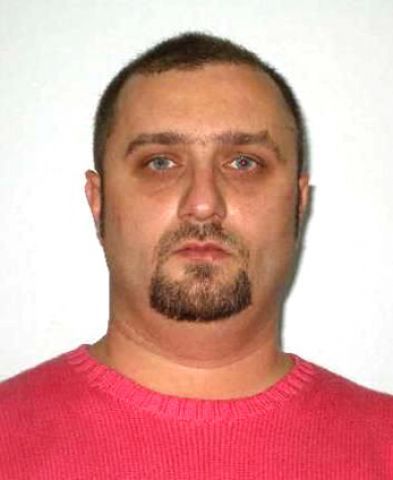 Soţii Radu şi Diana Nemeş, acuzaţi de fraudă în România, alături de dispărutul Marta, au fost arestaţi în SUA