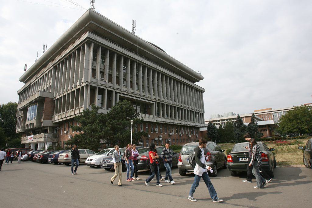 Târg de joburi pentru studenţi la Universitatea Politehnica Bucureşti, weekend-ul următor