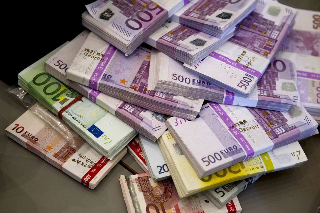 Un consilier local dintr-o comună nu poate justifica 630.000 de euro