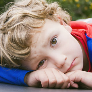 Un copil din 68 este autist