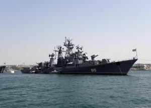 Un distrugător american va ajuta la căutarea avionului dispărut