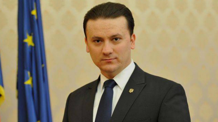 Valentin Jucan catre Stelian Tănase. „Fie desfiinţaţi TVR, fie îi oferiţi independenţă!”